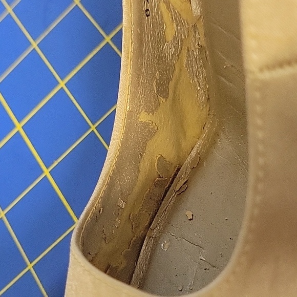 Vintage Jacqueline Ferrar Satin Cream Leather Soles 3" Shoes - Picture 5 of 12